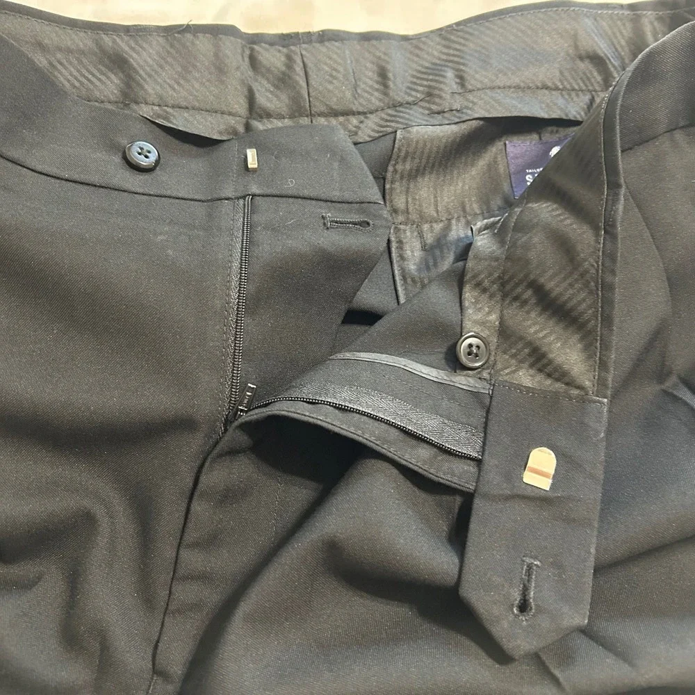 Stafford Travel Classic Fit Black Sharkskin Pleated Cuffed Dress Pants 42x30